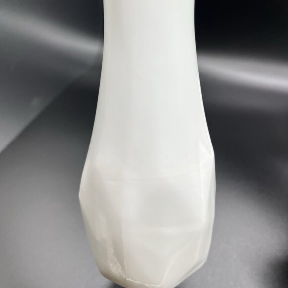 Vintage Milk Glass Bud Vases Geometric and Diamond Quilt Patterns Pair 2 Retro - Picture 5 of 5